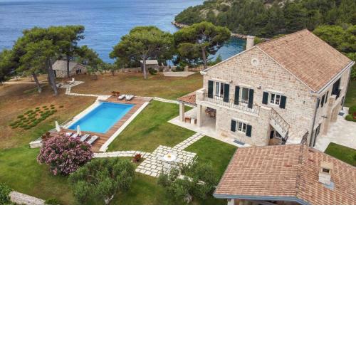 Villa Avola Bol