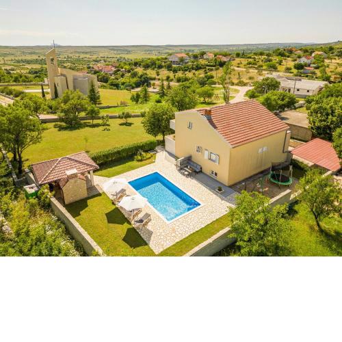 Villa Basil