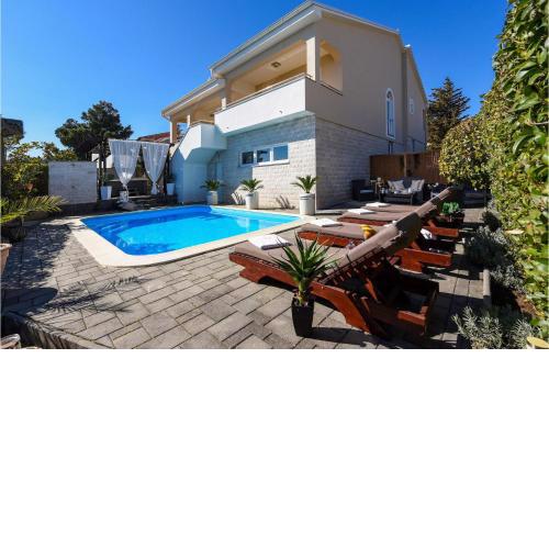 Villa Bella Monty