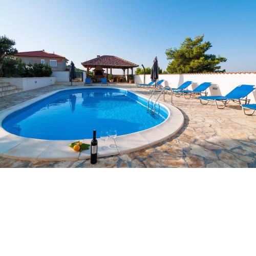 Villa Branka with pool