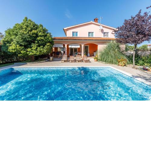 Villa Brioni 1