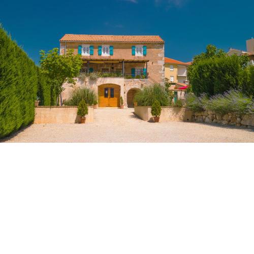 Villa Ca'Pietra, rustic stone house