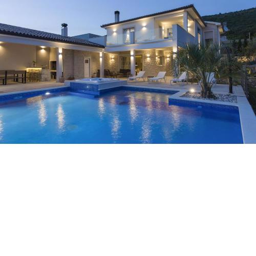 Villa Casta Diva with sea view and wellness
