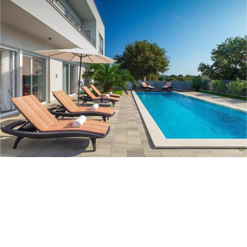 Villa Chillax Inn