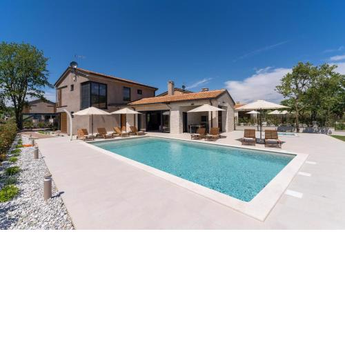 Villa Curitico