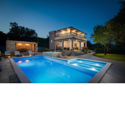 Villa Dali - luxury holiday house in relaxing area