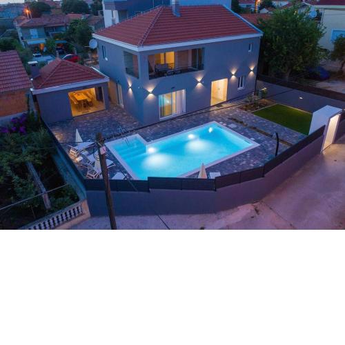 Villa Danica with pool