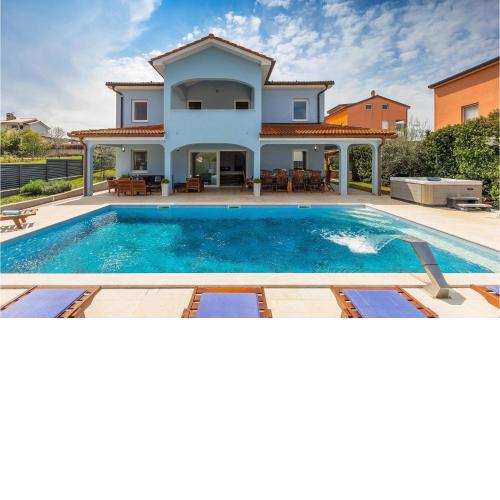 Villa Deep