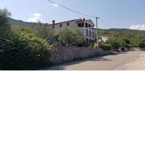 VILLA DIVNA