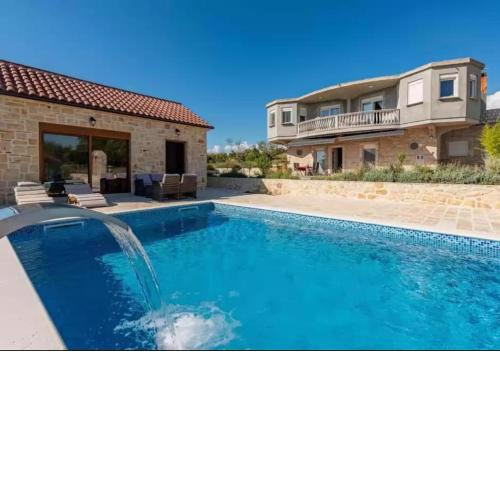 VILLA DOCI