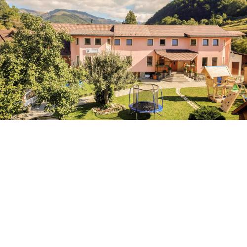 Villa Ďumbierka - B&B, wellness, brewery, ebikes