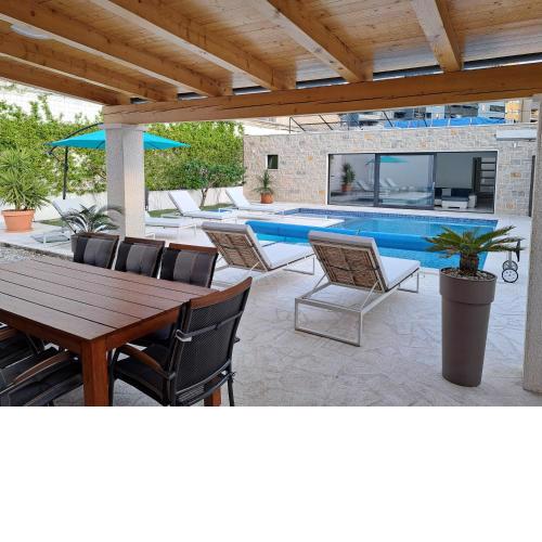 VILLA ENJOY LUX in Split