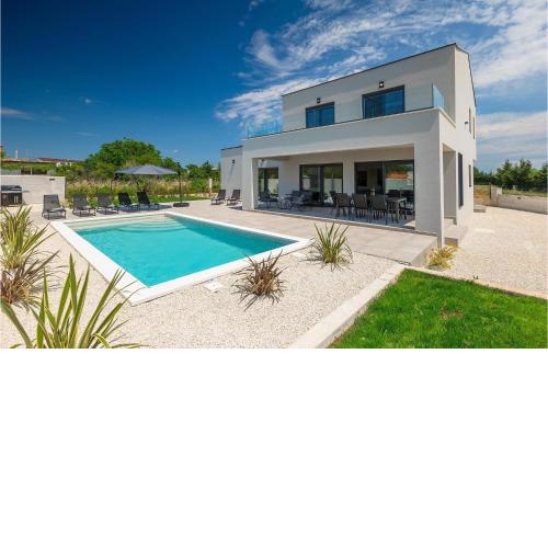 Villa Esire