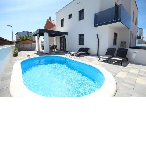 Villa Essenza Mare in Vodice only 650 meters from the beach