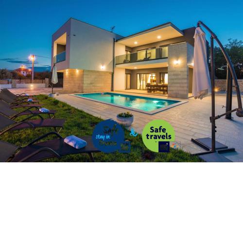 Villa F&A