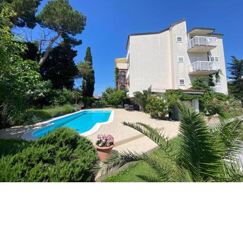 Villa Flora