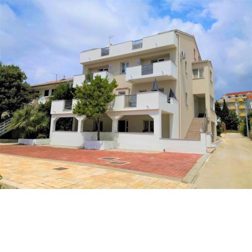 Villa Gaj