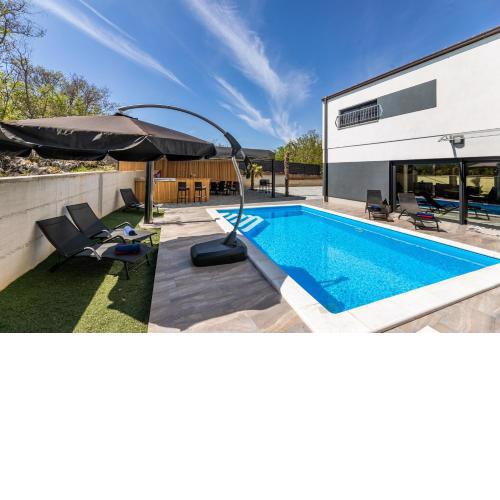 Villa George