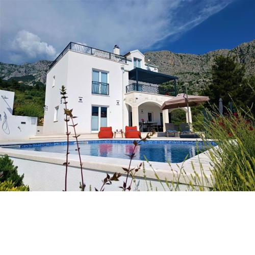 Villa Glory Grande with swimmingpool and panoramic sea view