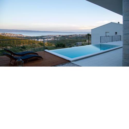 Villa Godimento w heated pool