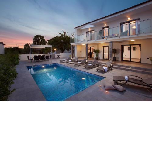 Villa Grey Soul