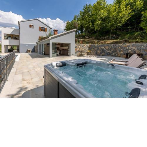 Villa Grey Stone