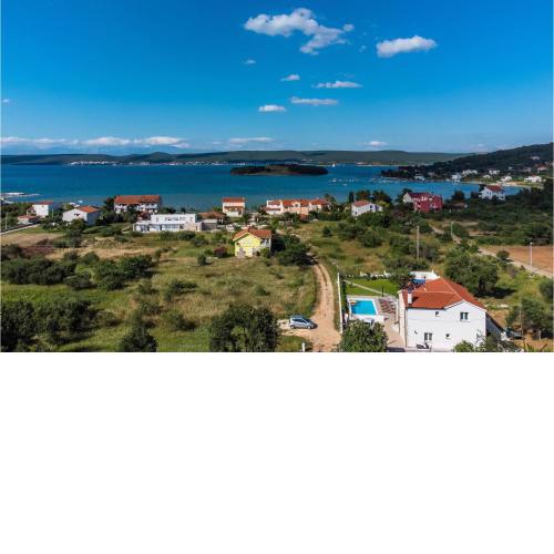 Villa Holiday Home Bodula