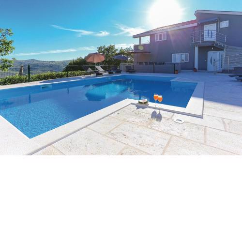 Villa IN