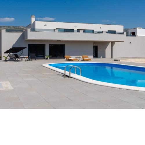 Villa Infinity