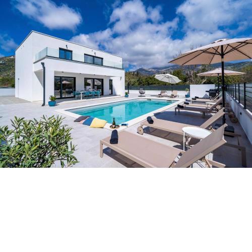 Villa Invigo - Brand New Private Pool Villa