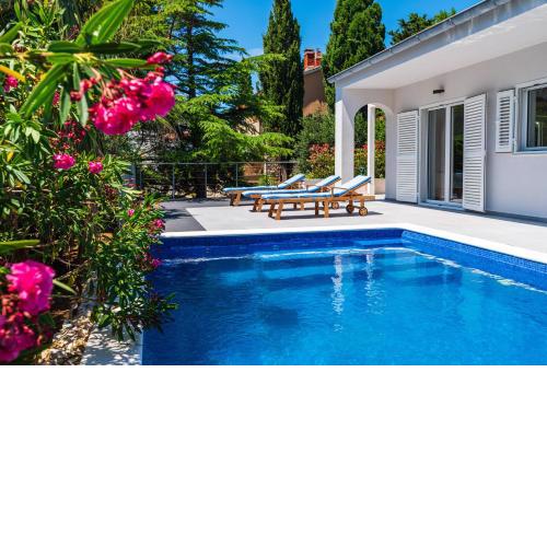 Villa Island Blue