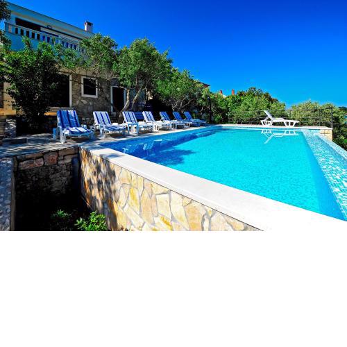 Villa Jadranka Beachfront & Pool