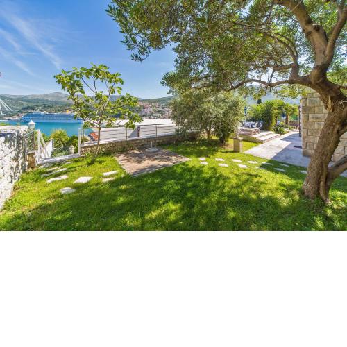 Villa Jolanda Apartments