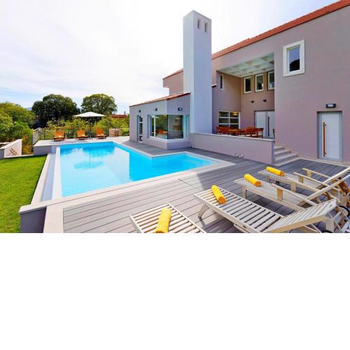 Villa Jure