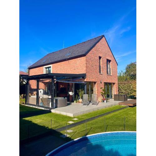 VILLA KATARINA with heated pool and jacuzzi