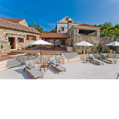 Villa Kate -with private pool and BBQ