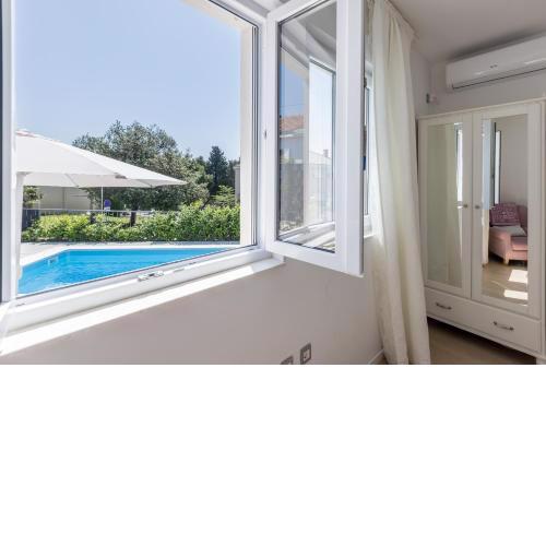 Villa KaTess with heated pool