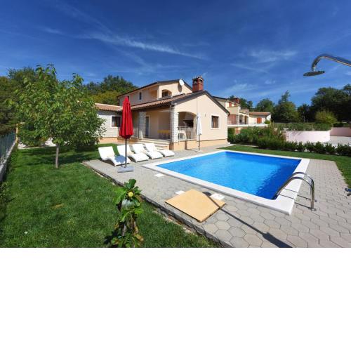Villa Kmacici 598