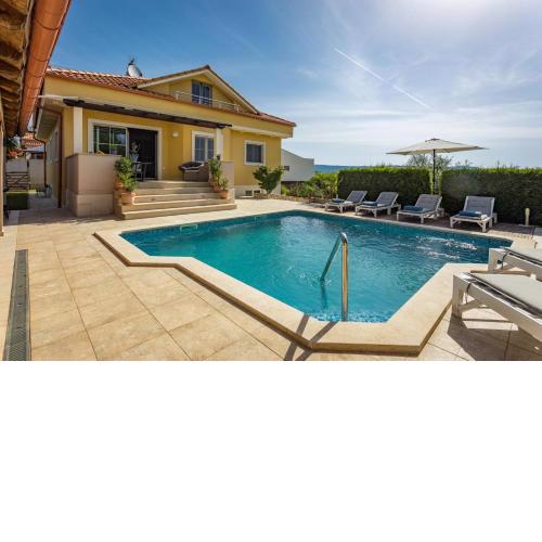 Villa Krase kids friendly for 10 persons near Rakalj with sauna - fitness & playground
