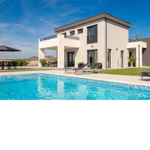 Villa Lacus