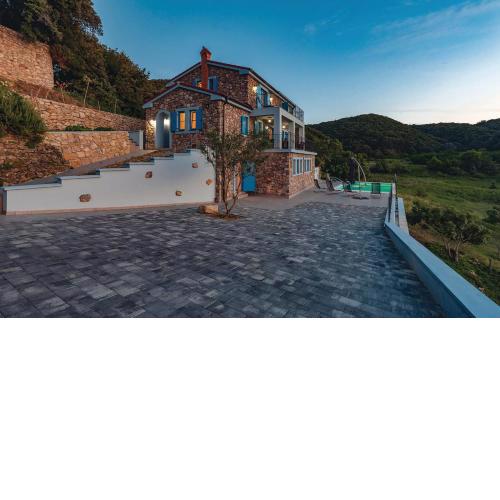 Villa Lapida