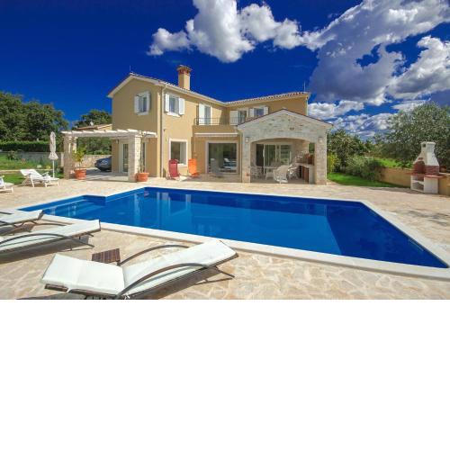 Villa Larisa