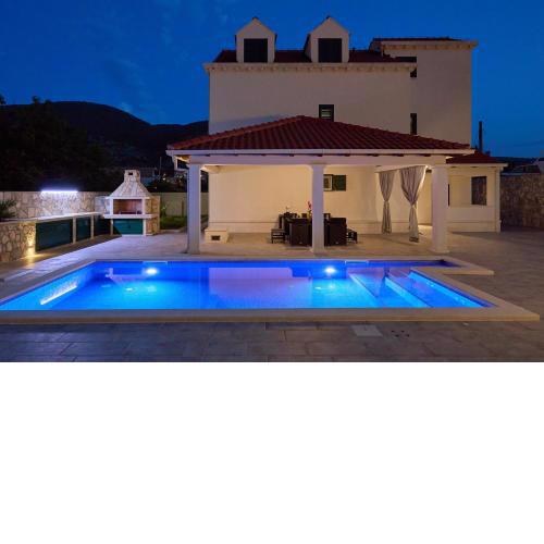Villa Larum