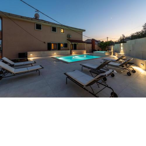 Villa Lavandula with heated swimming pool
