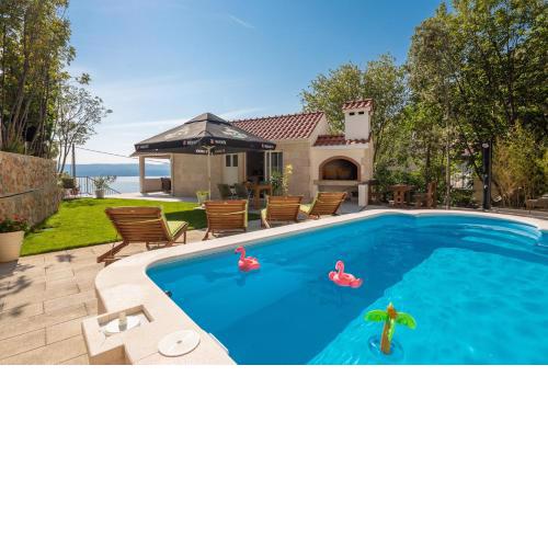 Villa LeoMa with heated pool