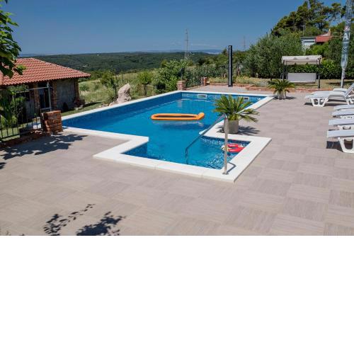 VILLA LIDIA