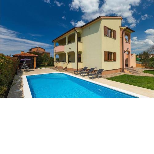Villa Linden Tree
