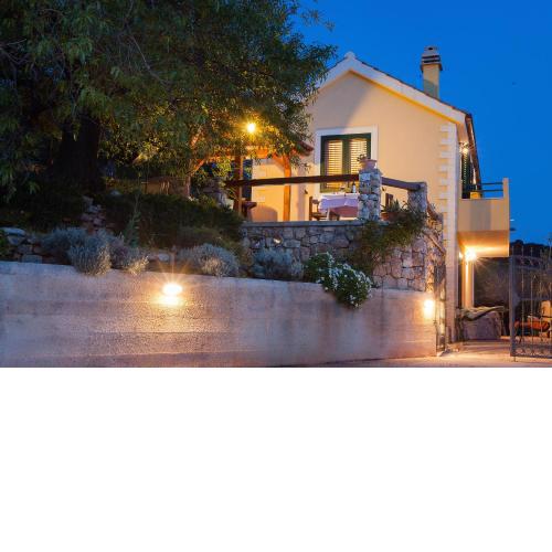 Villa Lora