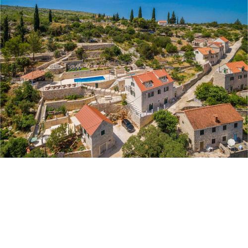 Villa Luka Brac