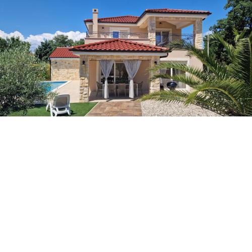 Villa Lukas&Ana s bazenom,dječjim igralištem